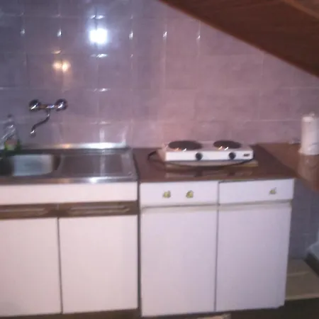 Amalija Apartment Gornji Karin