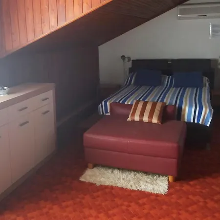 Appartement Amalija Gornji Karin