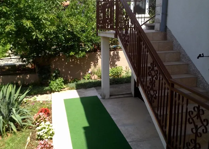 Amalija Apartman Gornji Karin